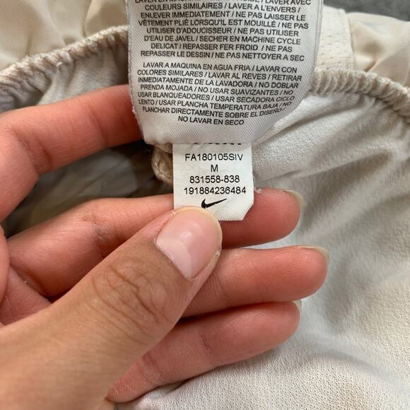 Nike Shorts Women M Medium Ivory White Tempo Drawstring Moisture Wicking Running - Picture 10 of 13